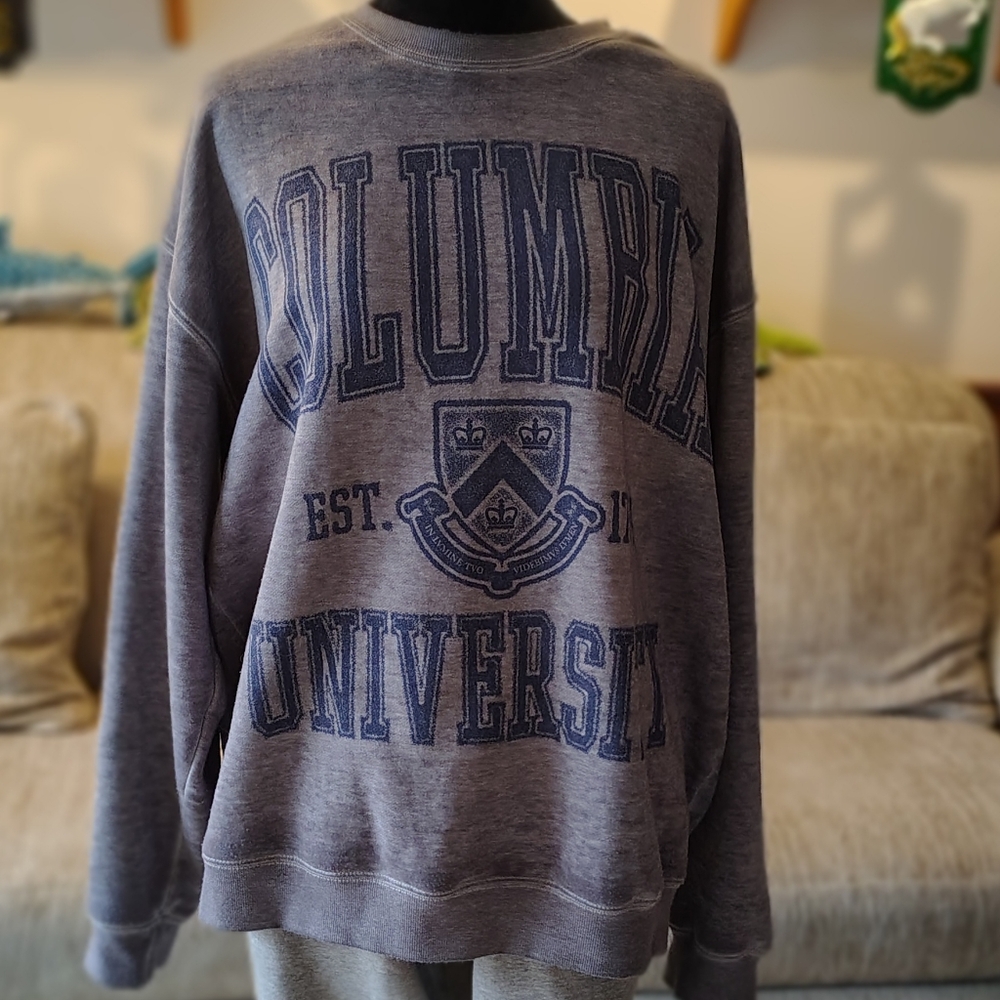 Columbia University Est. 1754 Gray Graphic Sweater Large Super Soft